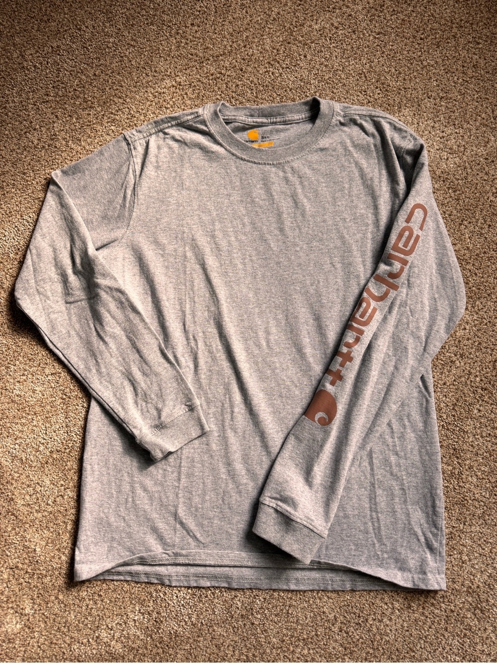 Carhartt women’s size small Long-Sleeve Logo Tee - Gray